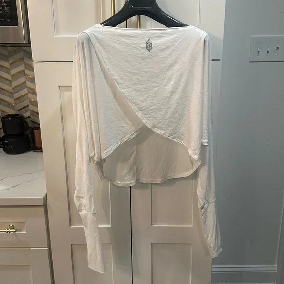 FP Movement by Free People Tempo White Long Sleeve Tee S Like New! - Picture 3 of 3